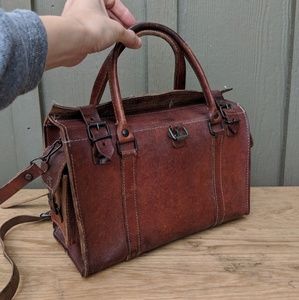Stunning vintage Italian leather doctor bag purse